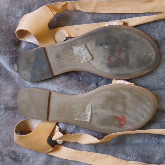 Mi Women's Beige Lace-Up Sandals - Picture 5 of 5